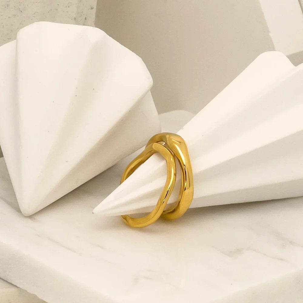 The Ripple — 18k Gold Stacking Ring