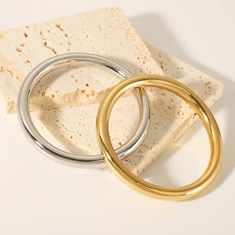 The Voss — 18k Gold Cuff Bangle