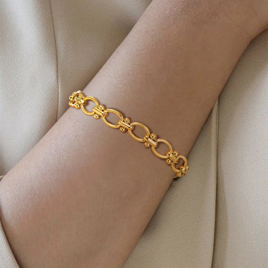 The Bry — 18k Gold Oval Link Bracelet