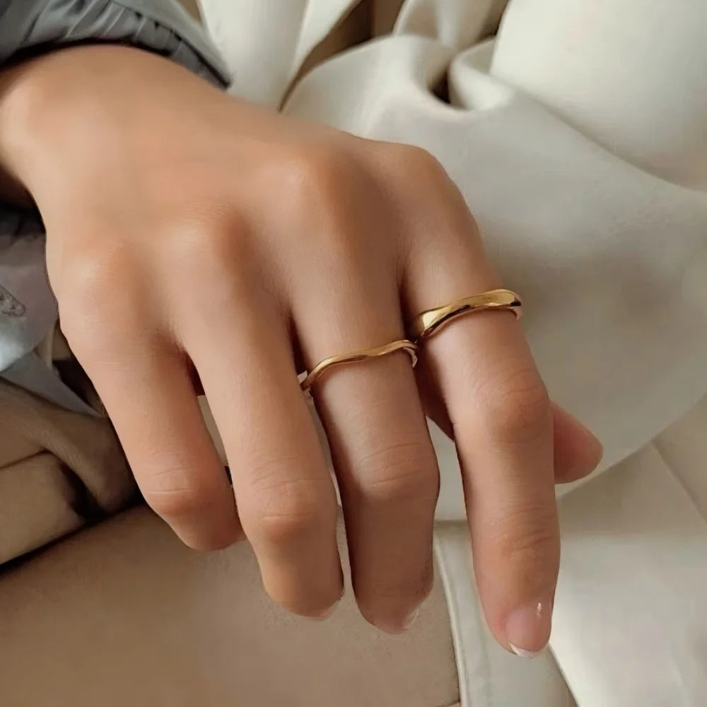 The Ripple — 18k Gold Stacking Ring